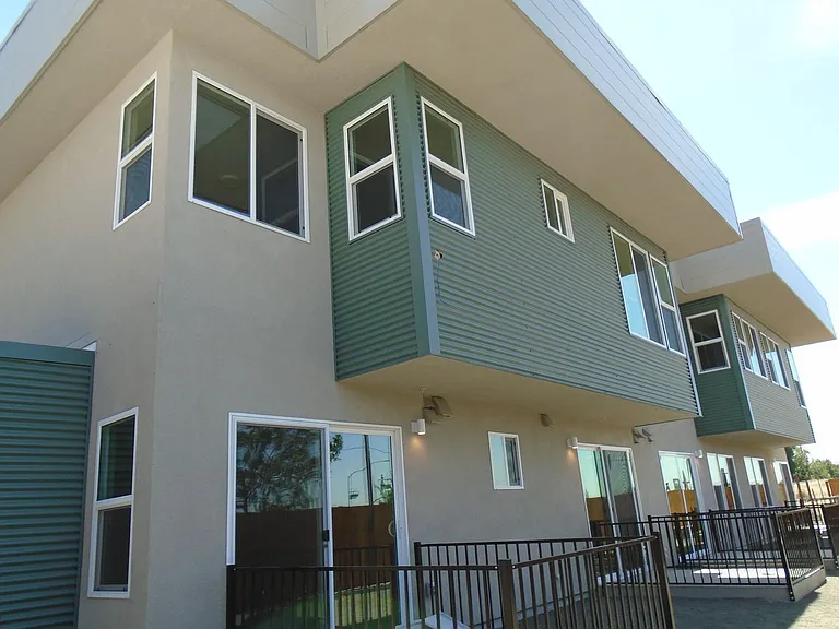 2401 Broadway St — Photo 20