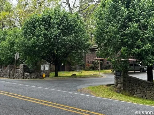 2325 Lakeshore Dr Unit B4, Hot Springs National Park, AR 71913