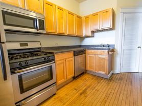 1143 W. Waveland Ave., 4 Bedroom - 2 Bathroom