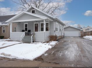 805 7th St, Menasha, WI 54952