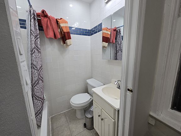5th image of 4727 39th Pl Floor 2
