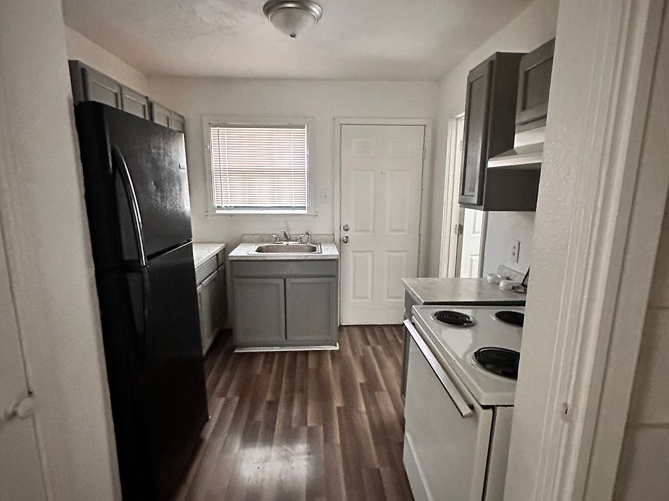 1st image of 1310 White Ave