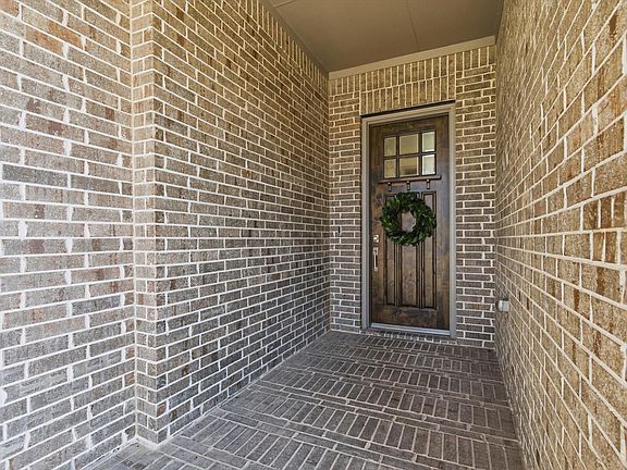 3rd image of 712 Serenity View Ln