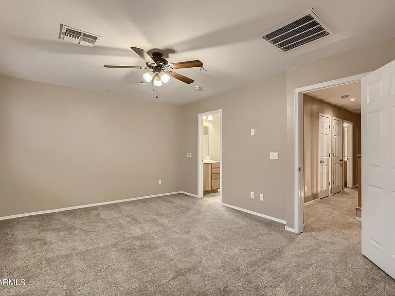 7460 S 31st Pl — Photo 8