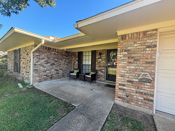 3rd image of 6014 Tracy Ln