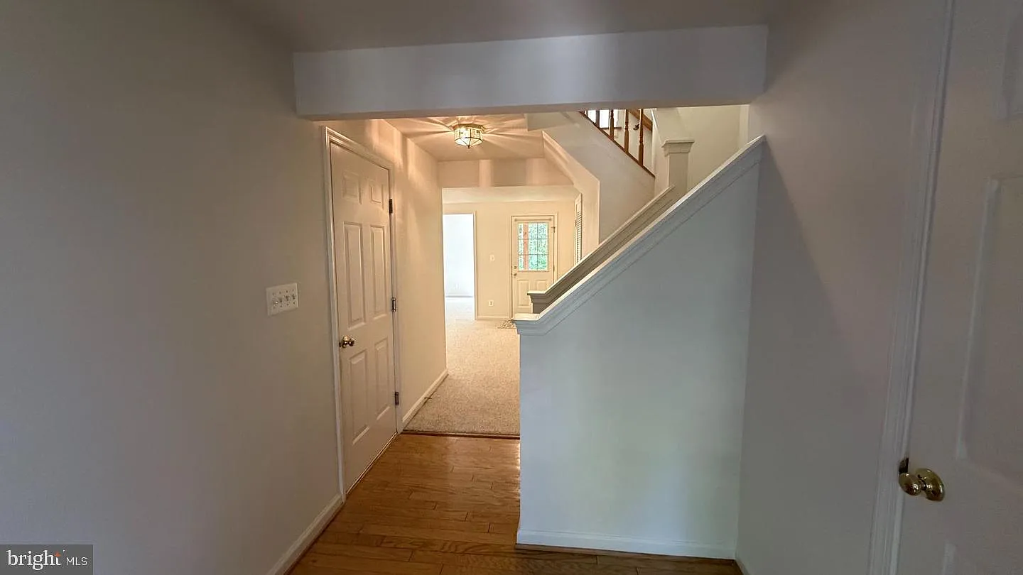 3 bed, 2.5 bath, 1628 sqft, $3,200 — Photo 3