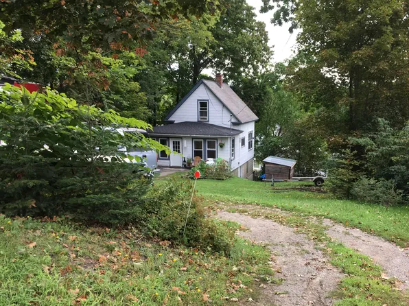 13 Lincoln Street, Millinocket, ME 04462