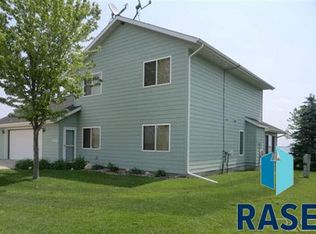 144 W Lake Dr, Arlington, SD 57212