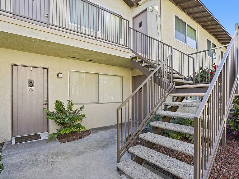 Stonehedge Apartments — Photo 38