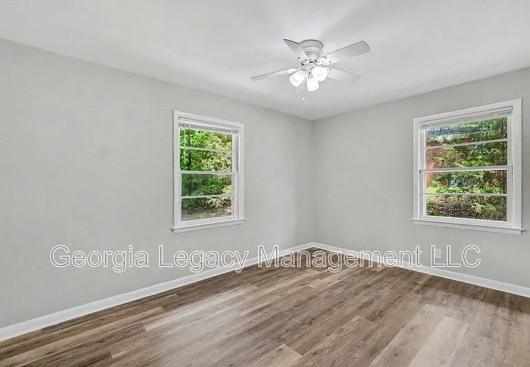 468 Taylor St — Photo 14