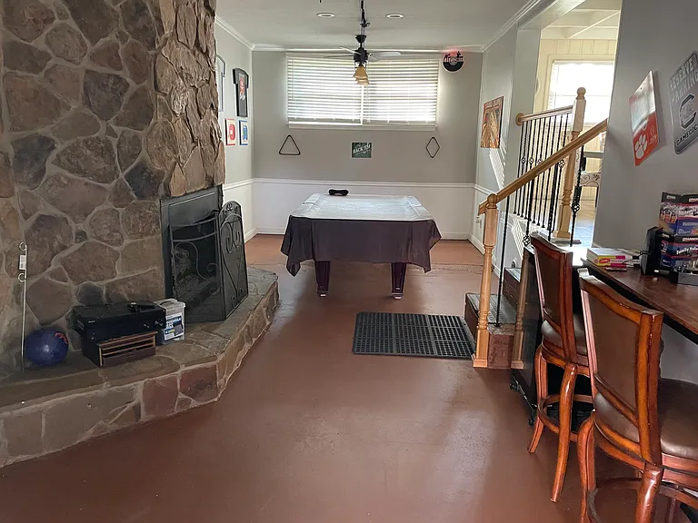 1000 Fairfield Dr — Photo 10