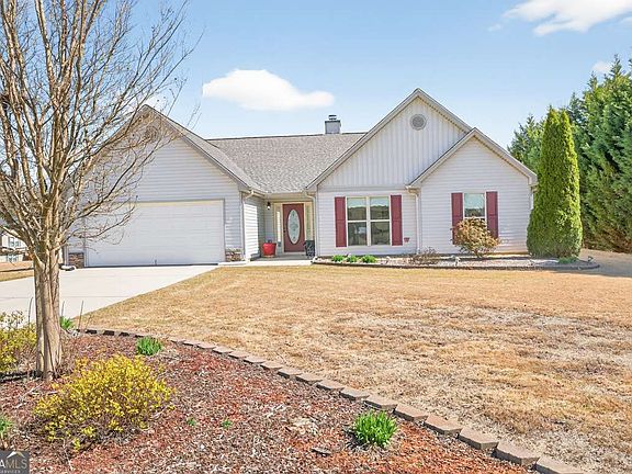 3rd image of 1411 Silvergate Way