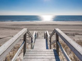 1177 Flying Point Rd, Water Mill, NY 11976