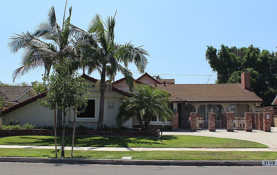 1st image of 3192 Oak Knoll Dr