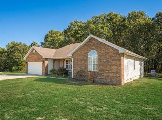 202 Brookside Drive, Seymour, MO 65746