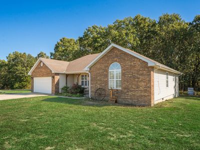 202 Brookside Drive, Seymour, MO, 65746