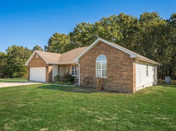 202 Brookside Drive, Seymour, MO 65746