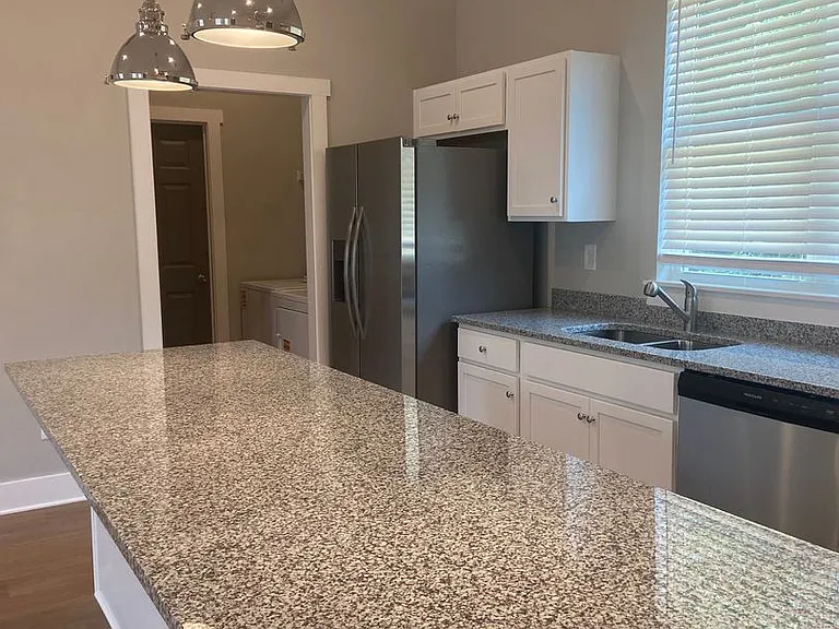 255 Bailey Street — Photo 1