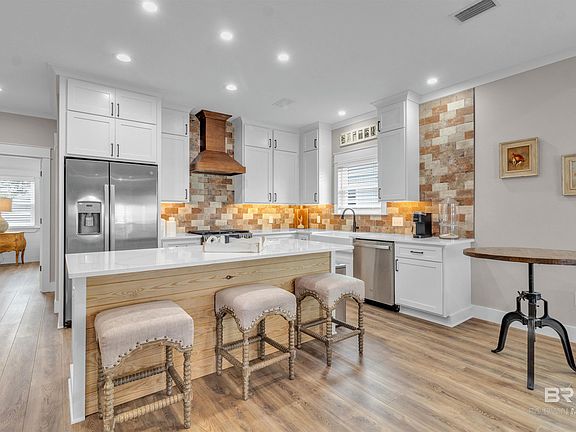 4th image of 5589 Bay La Launch Ave