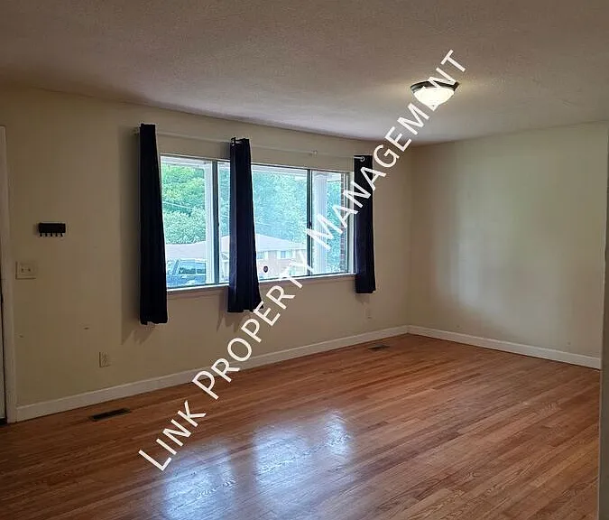 5407 Winniespan Rd — Photo 16