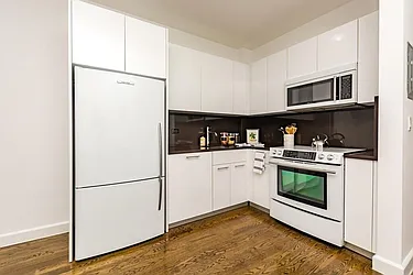 212 West 91st Street, #921