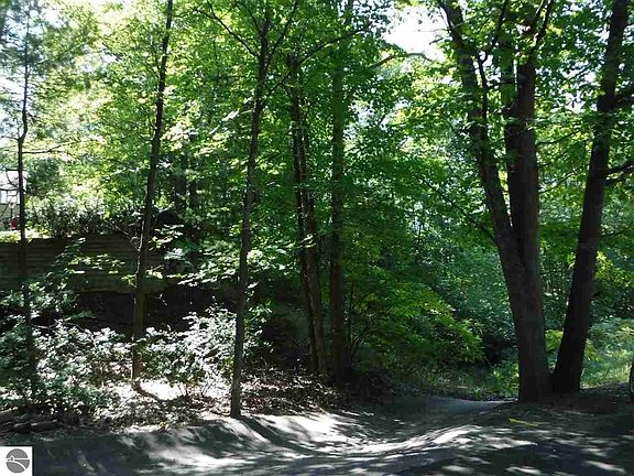 5th image of 377 Peninsula Knolls Ln Lot 34