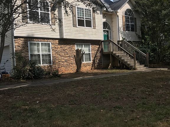 2nd image of 407 Pamela Ct