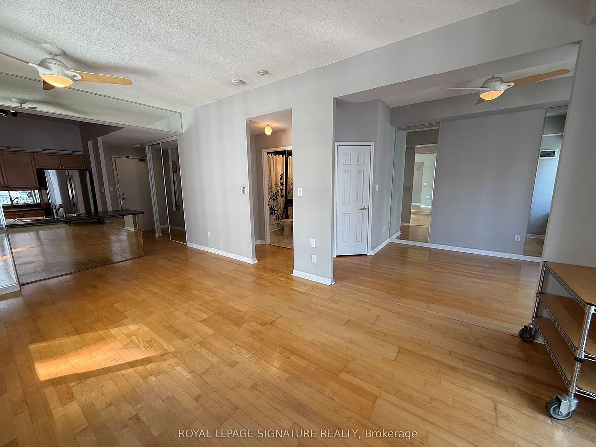 Building Photo - 188 Redpath Ave #P3