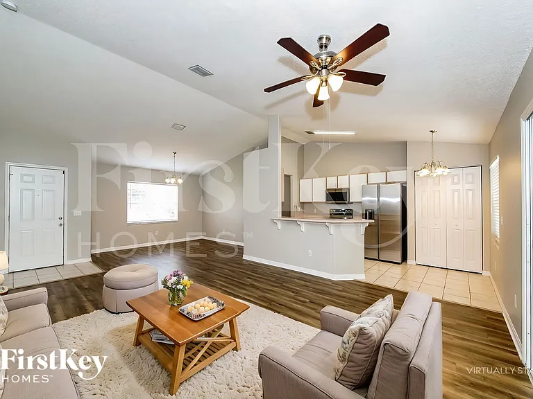 8 Wild Oak Pl — Photo 3