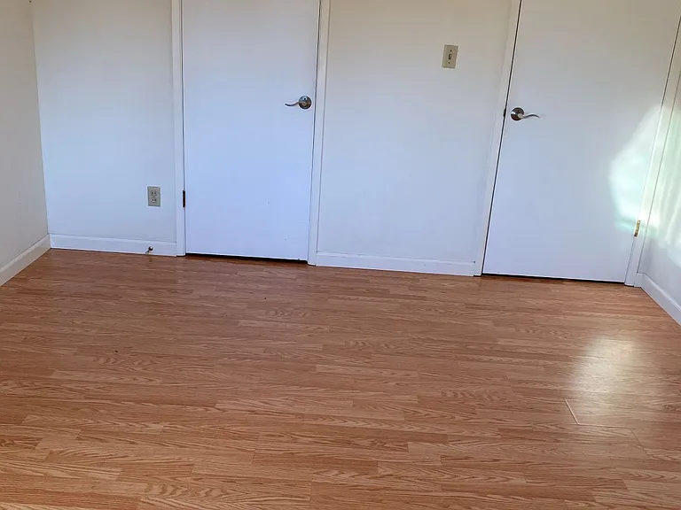 391 College Ave #E — Photo 10