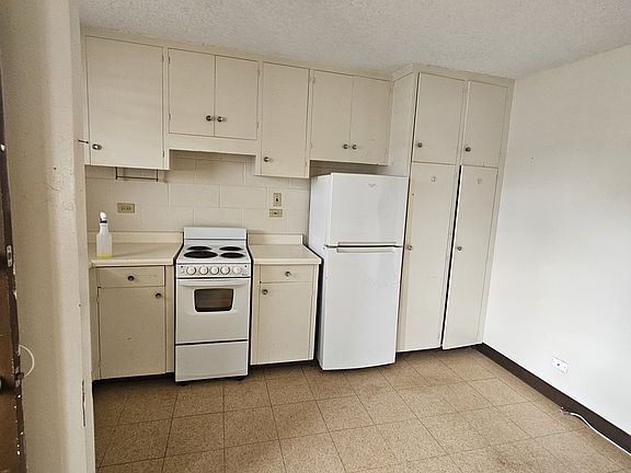 4th image of 110 Lakeview Cir APT 305