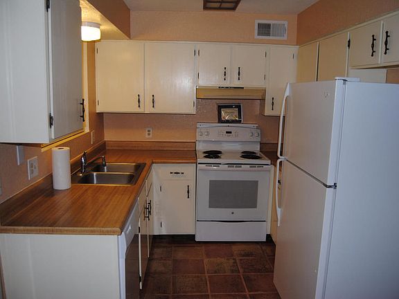 4th image of 8302 E Calle Orilla
