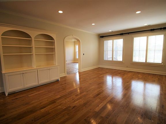 4th image of 6545 Espalier Cir