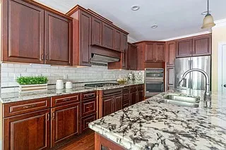 1060 Governors Lane - 1 — Photo 2