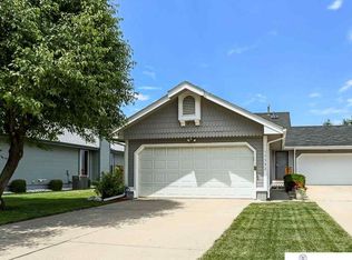 15332 R St, Omaha, NE 68137