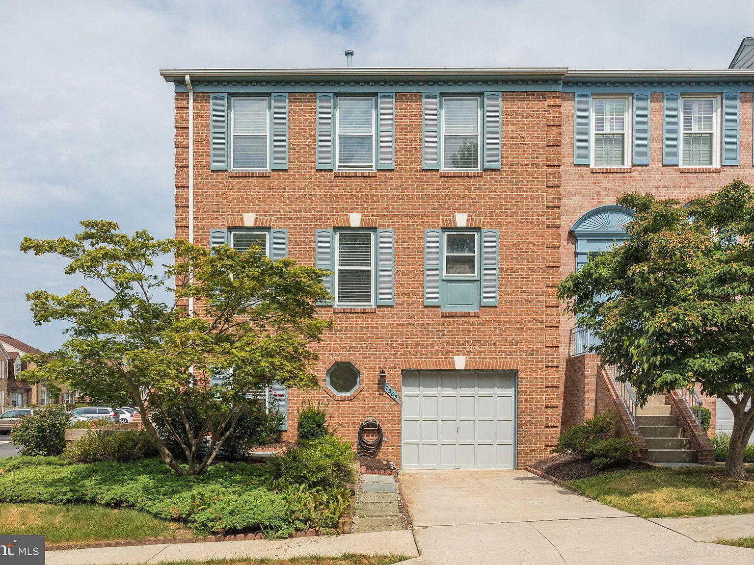 3 bed, 4.0 bath, 1864 sqft, $3,500 — Photo 3