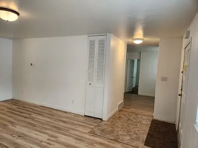 3 bed, 1.5 bath, 1138 sqft, $2,100 — Photo 4