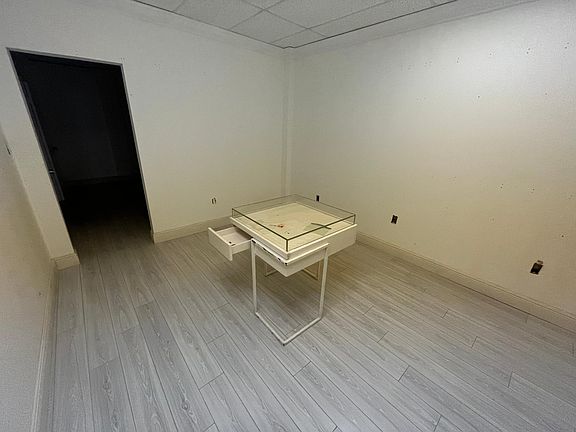 5th image of 128 NE 1st Ave #2
