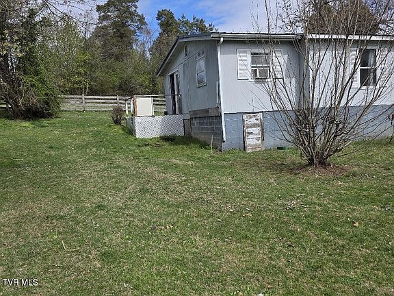 2nd image of 549 Peoples Rd