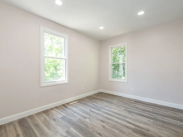 181 S 11th St #2 — Photo 9
