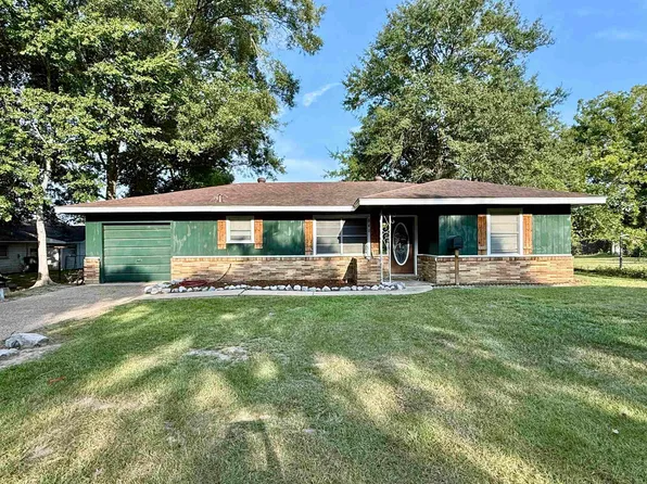 840 N 6th St, Silsbee, TX 77656
