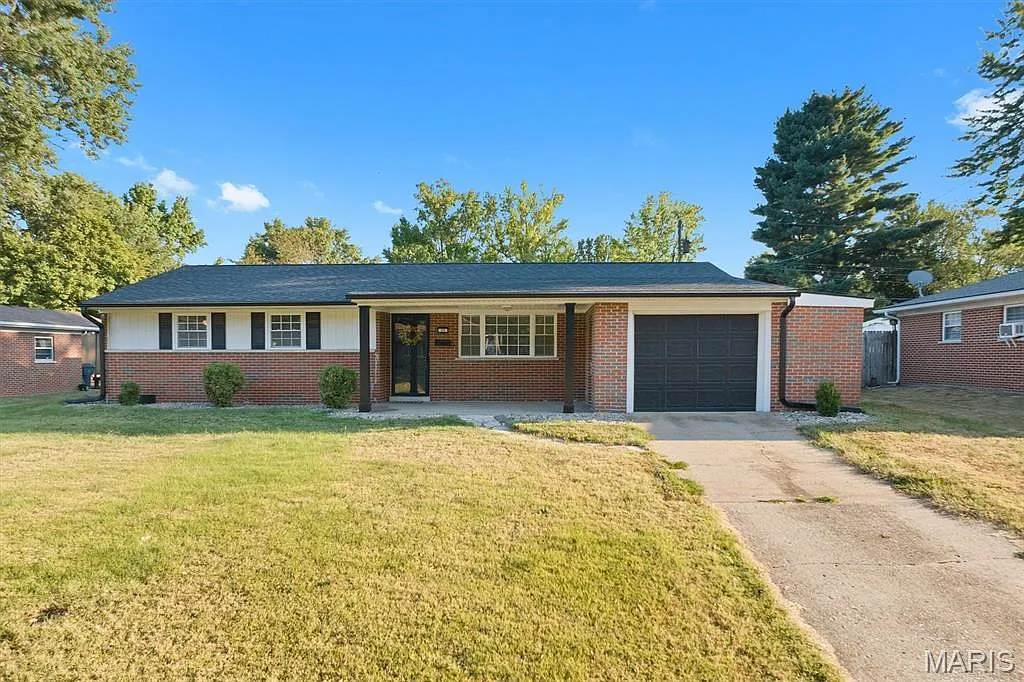 20 Exeter Ln photo 1