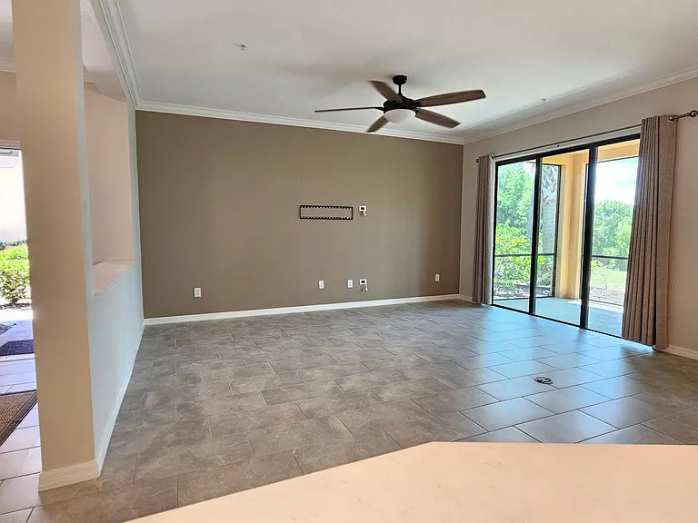 10027 Crooked Creek Dr #101 — Photo 11