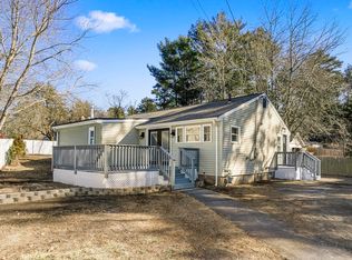 6 Swan Ln, Wareham, MA 02571