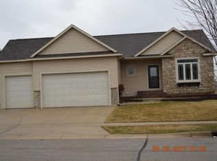3045 Lake Meadow Dr NW, Rochester, MN 55901
