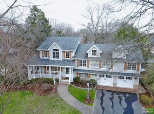 30 De Young Rd, Glen Rock, NJ 07452