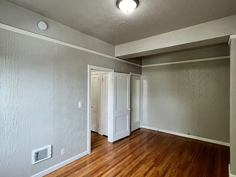 Castle Manor by Star Metro — Photo 19