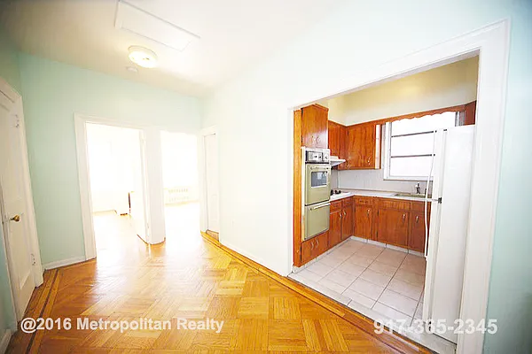 Rented by Metropolitan Realty | media 15