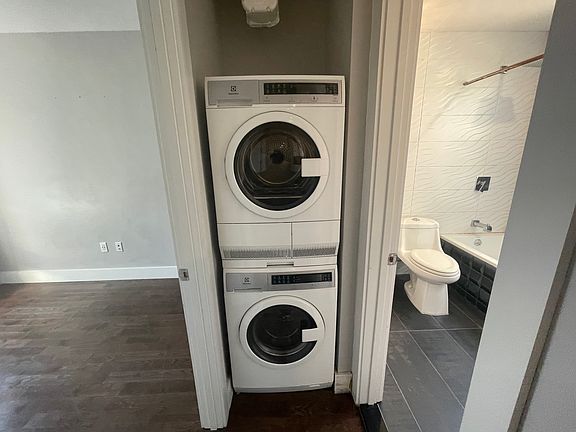 4th image of 612 W 182nd St #3A
