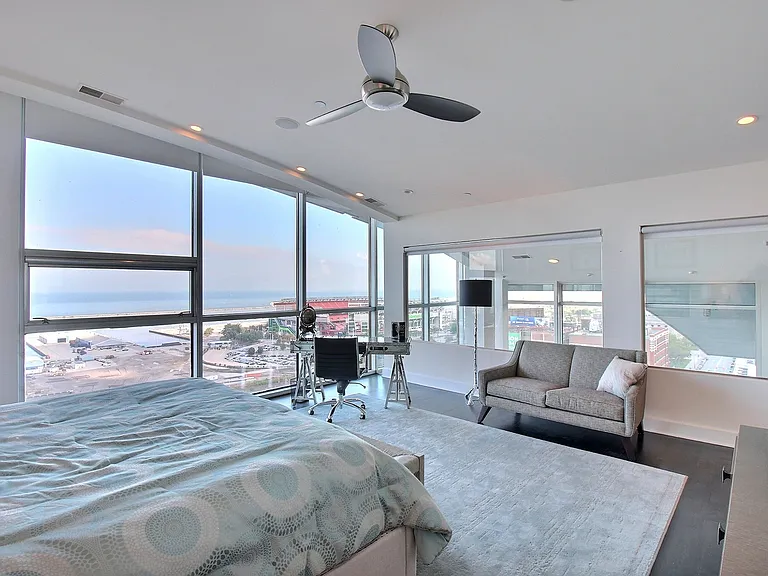 701 W Lakeside Ave #Penthouse 1301 — Photo 14